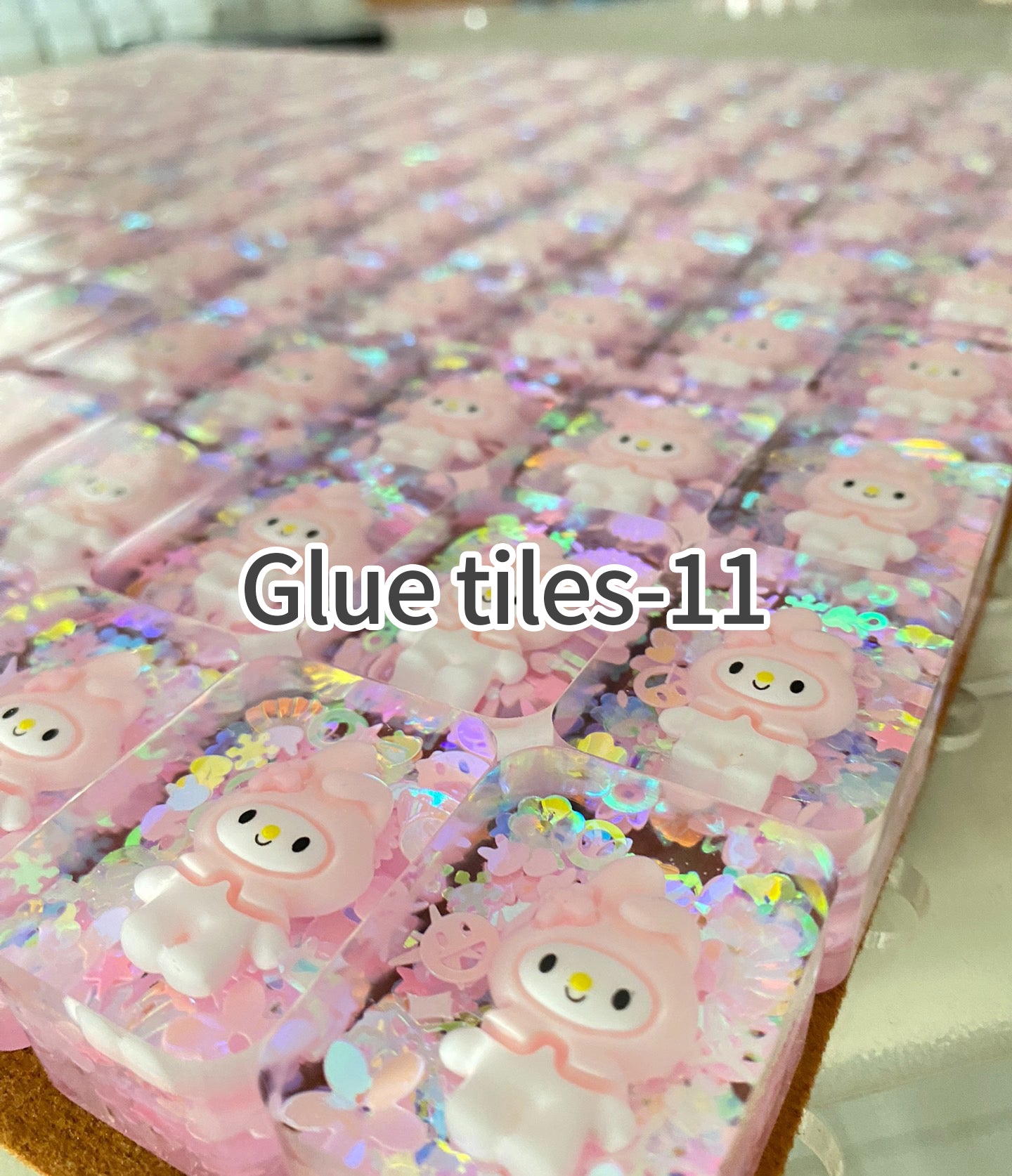 Sand flowing tiles customized