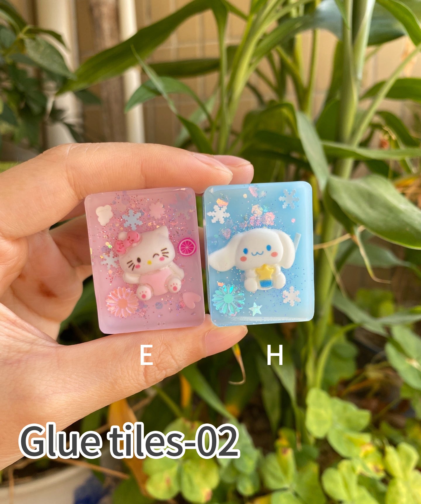 Sand flowing tiles customized