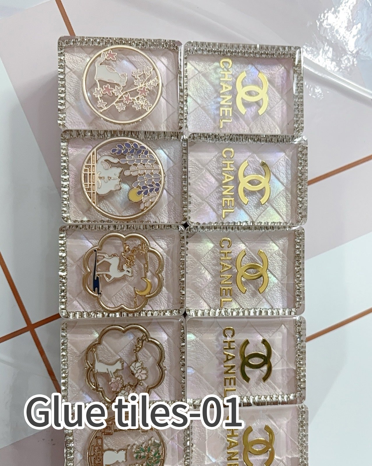 Sand flowing tiles customized